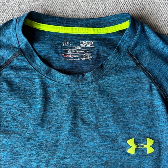 Under Armour Long Sleeve Tee - Medium - Picture 4 of 5